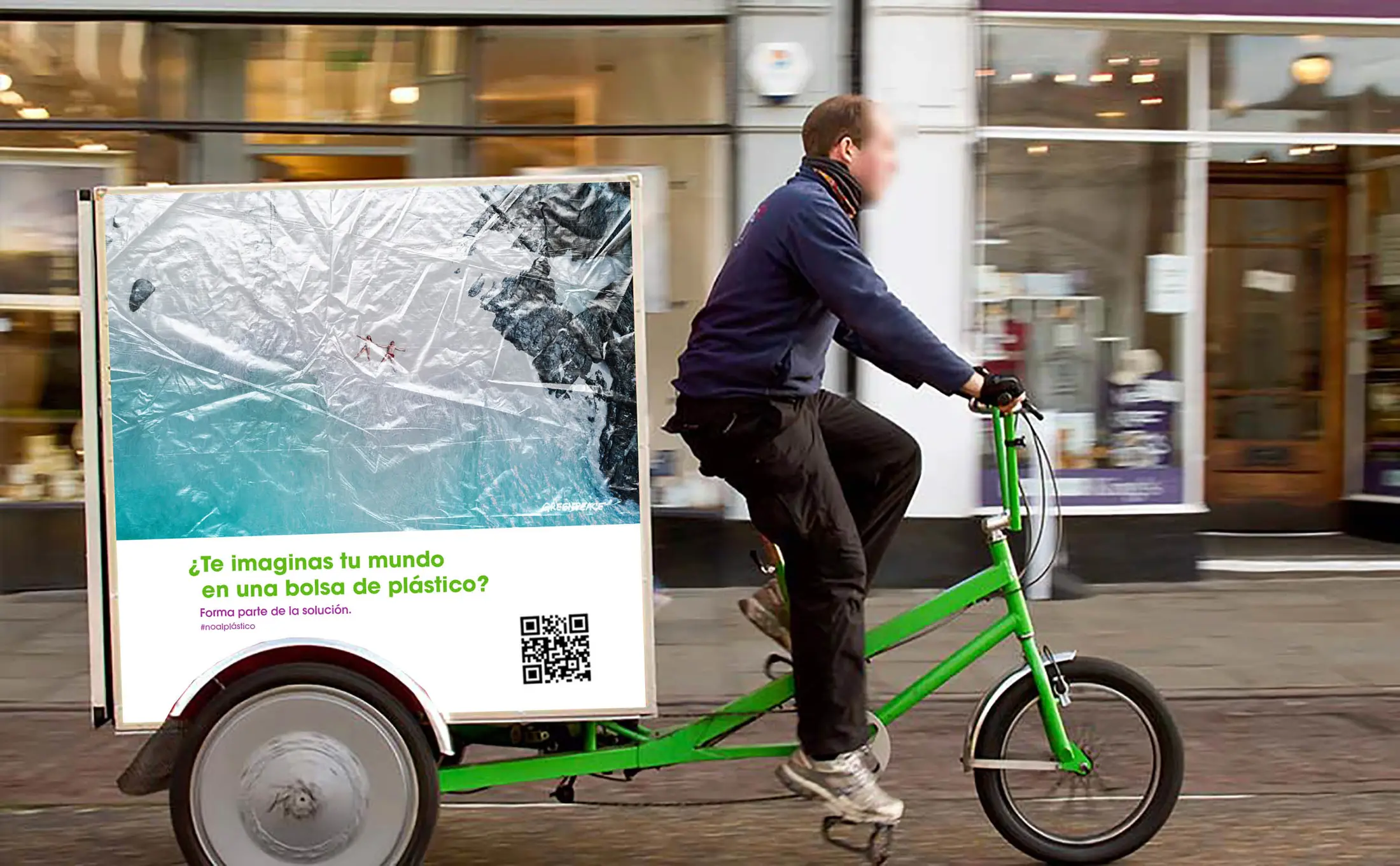 Bicicleta de street marketing con el visual de campaña