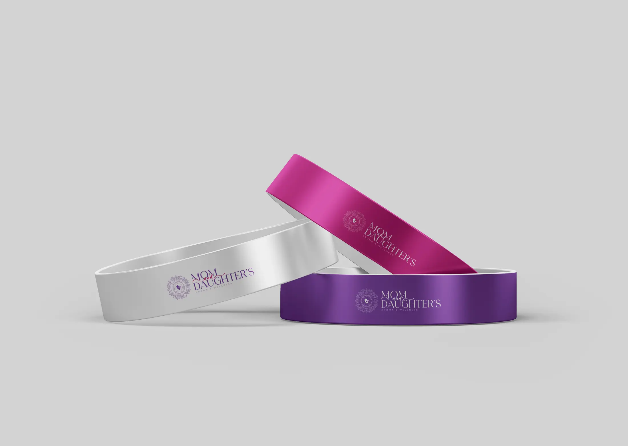 Cintas de packaging en blanco, rosa y púrpura